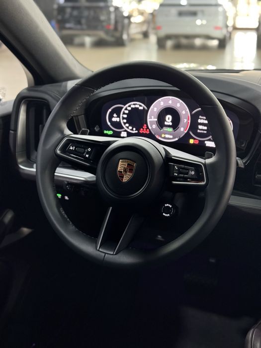 Porsche Cayenne Coupe Hybrid 2025