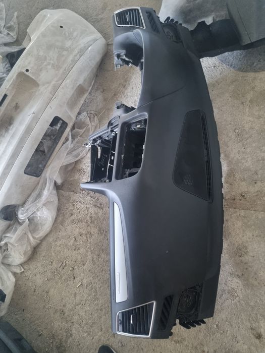 Табло с аербег за Audi q5 2010god