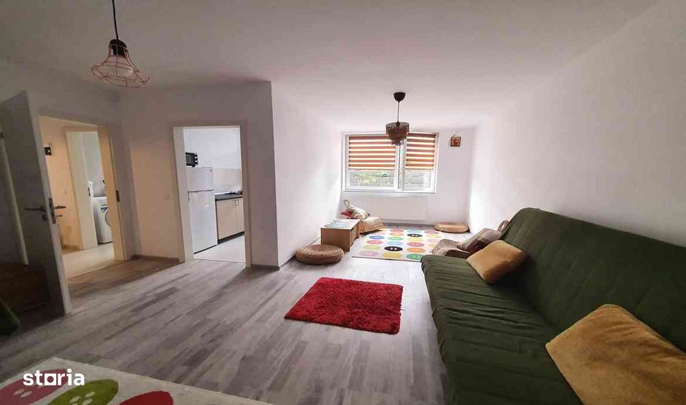 Inchiriere garsoniera cu birou decomandata Avantgarden 4 Brasov