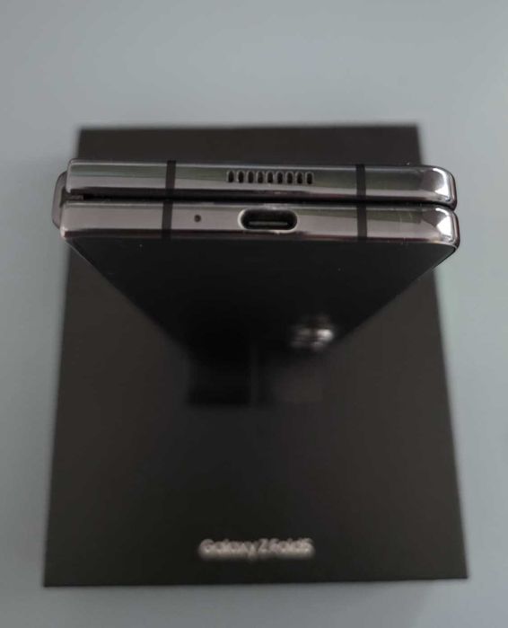 Samsung Galaxy Z Fold 5 256 GB + accesorii