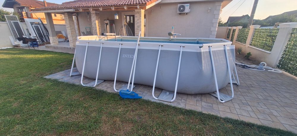 Piscina supraterana