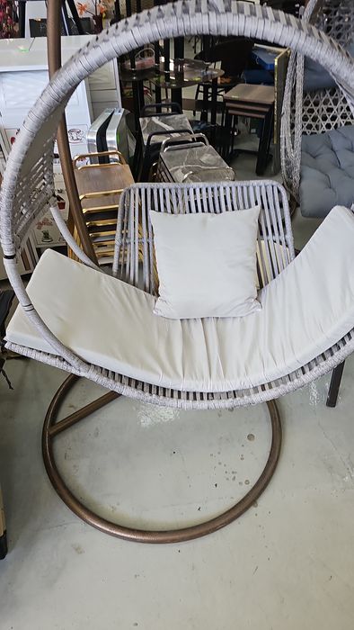 Люлка Градинска на стойка Чисто ново