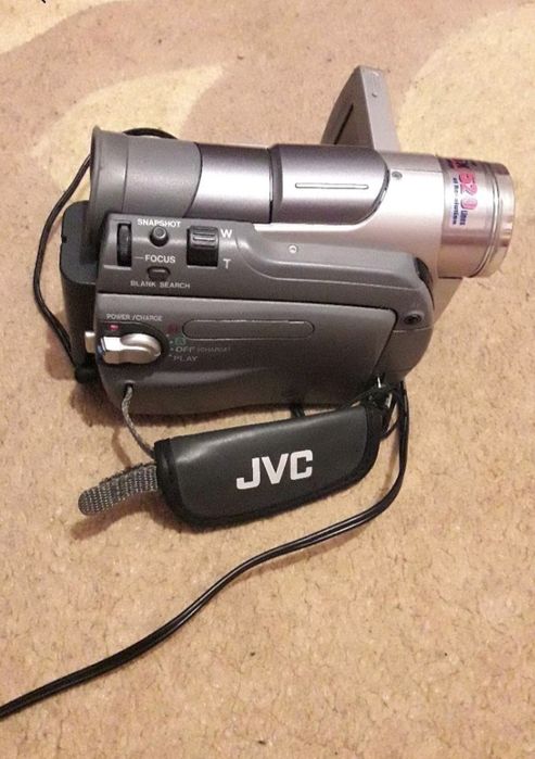 Продам видеокамеру