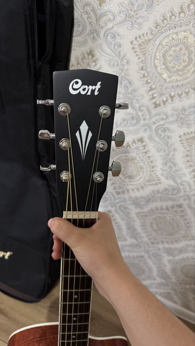 Гитара фирма Cort.