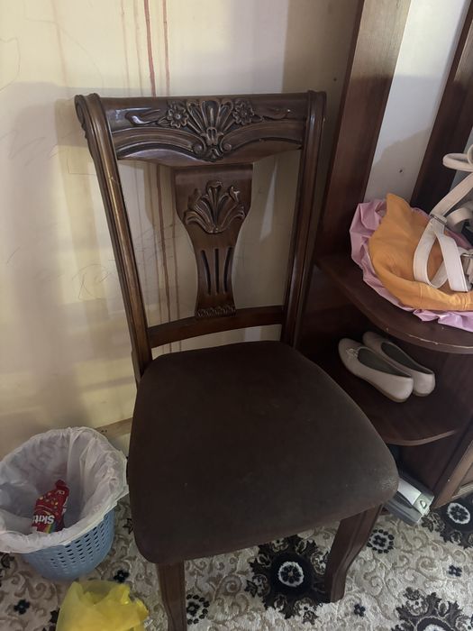 Продам БУ стол и кресла