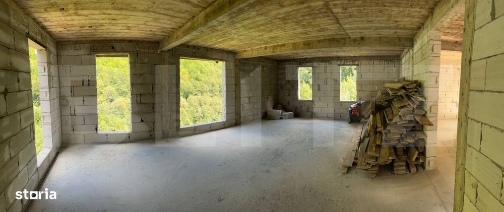 Cabana 5 camere, teren de 1000 mp, Valea Ierii