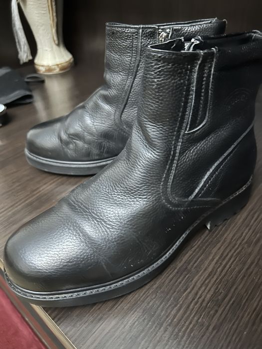 Продам сапожки мужские