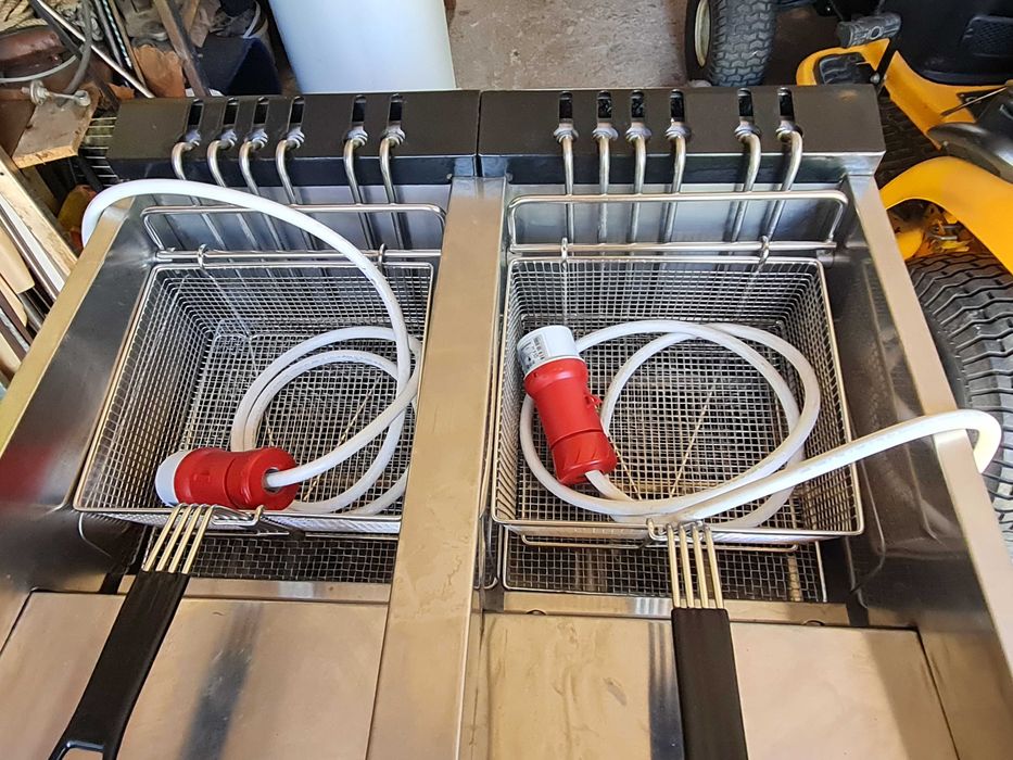 Фритюрник  FAGOR  с две вани