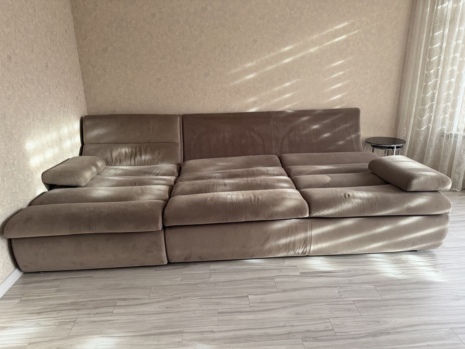 Продам диван угловой