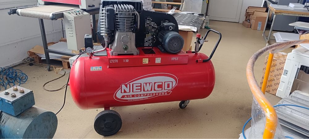Compresor Newco Italia 270l, trifazat