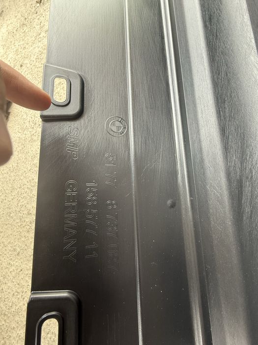 Праг за BMW i4 (G26)ляв