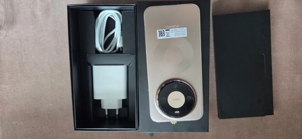 Продам телефон HUAWEI Mate 80 Pro Max