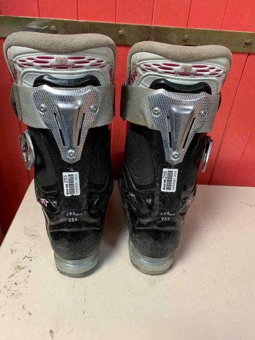 Clapari ski schi Nordica RT marime Eur:39.5 Mondo:25.5