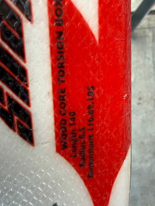 schi head shape L140cm