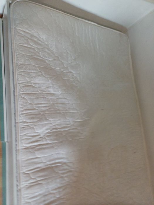 Детская кровать с матрасом