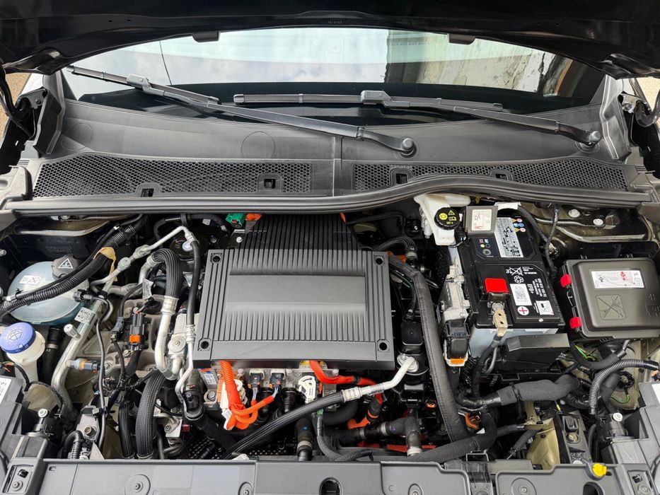 Peugeot e-208, GT-Line fabricatie 10-2021, 10.000km (Ca noua)