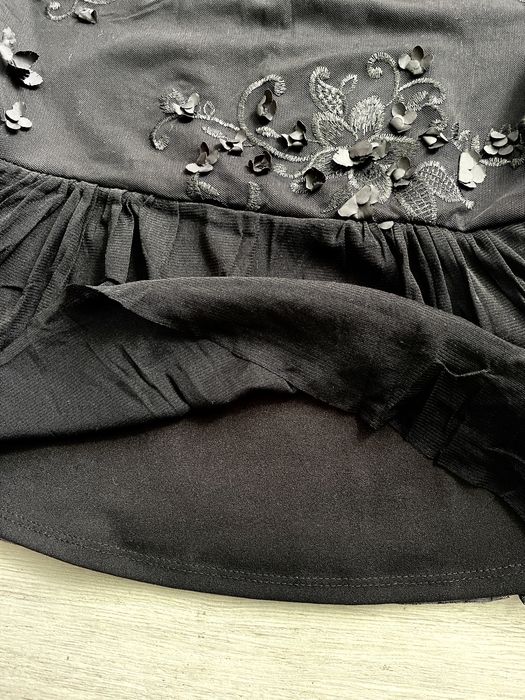 Черна блуза с цветчета