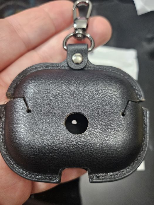 Apple Airpods pro leather case!