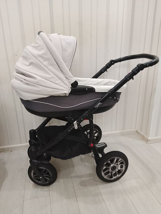 Adamex York 2в1 детская коляска