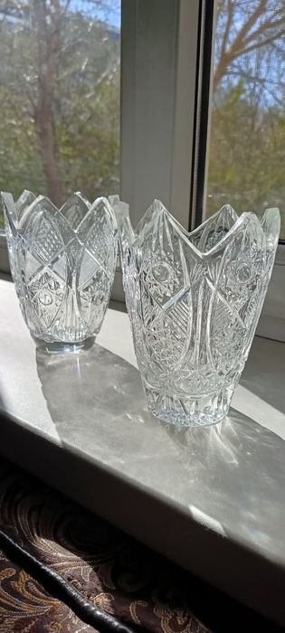 Хрустальные вазы, салатники,кружки...