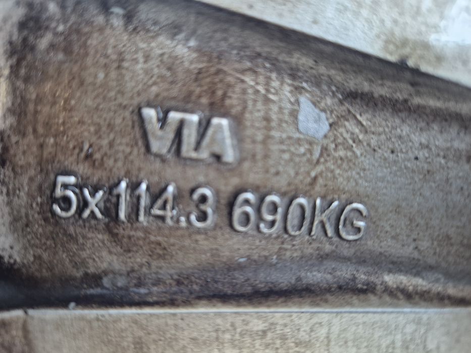 Диск на тойота 16