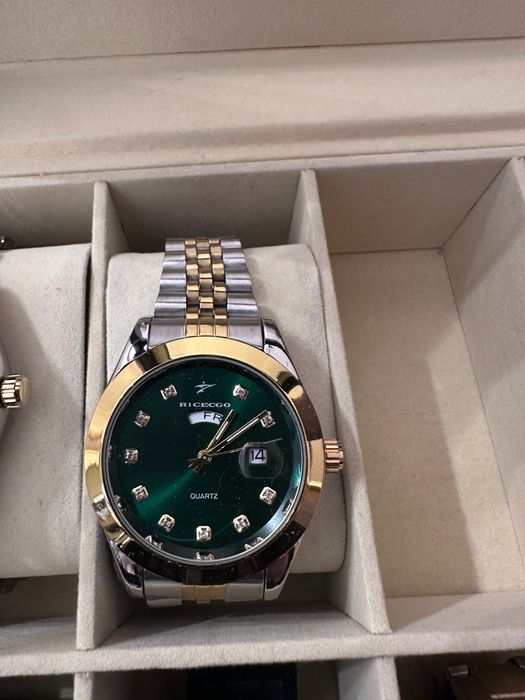 Мъжки часовници с кутия