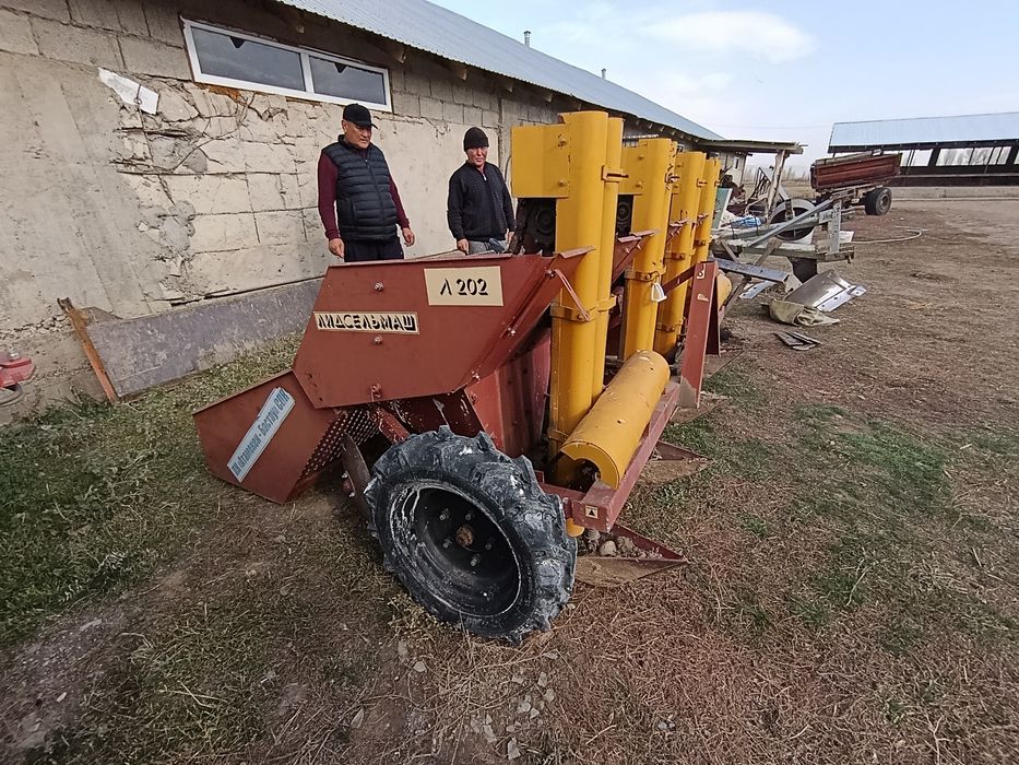 Картофельный сажалка