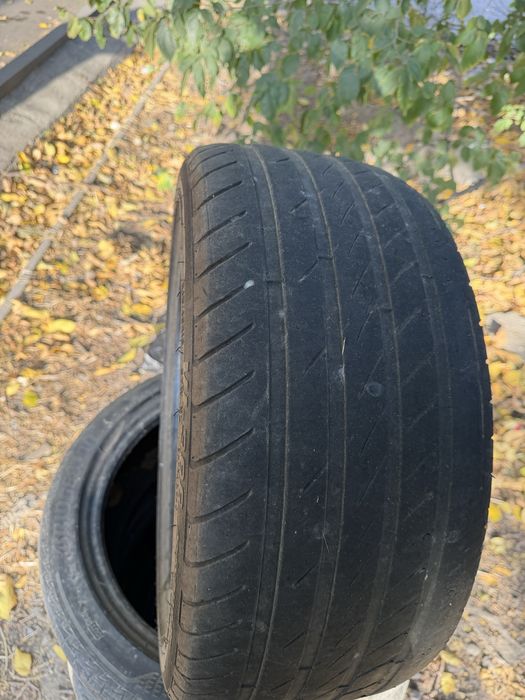 шина 245/40/18 срочно