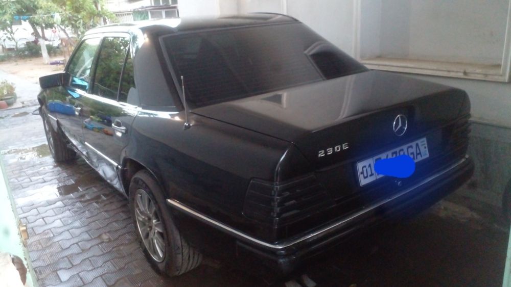 Мерседес W124, Чёрного цвета