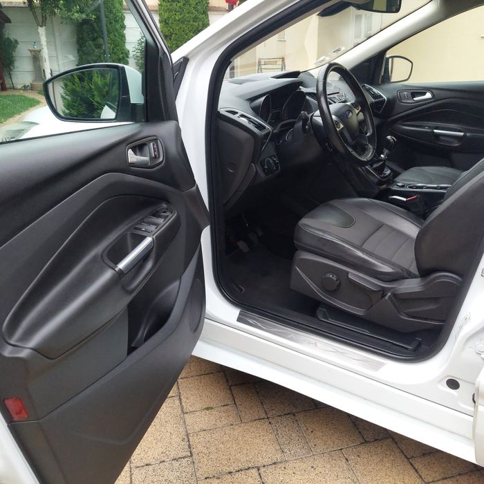 Ford Kuga 2015 2.0 TDi 180Cp Titanium Euro6