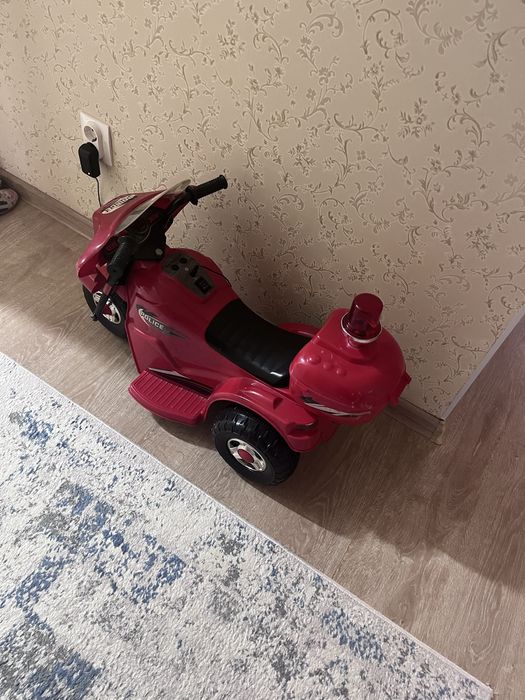 Трехколесный мотоцикл