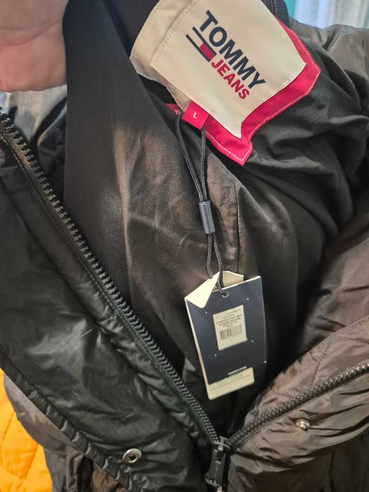 Дамско черно яке tommy jeans puffer L