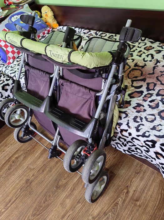 Двойна Количка за близнаци или породени