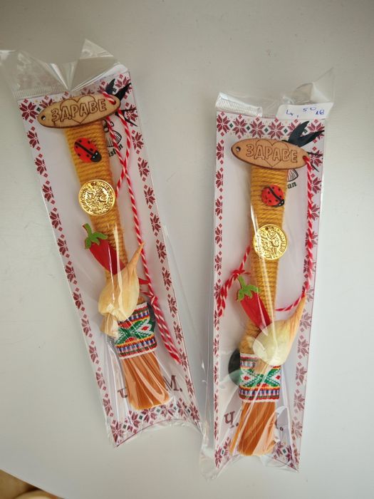 Ръчно изработени мартеници за дома