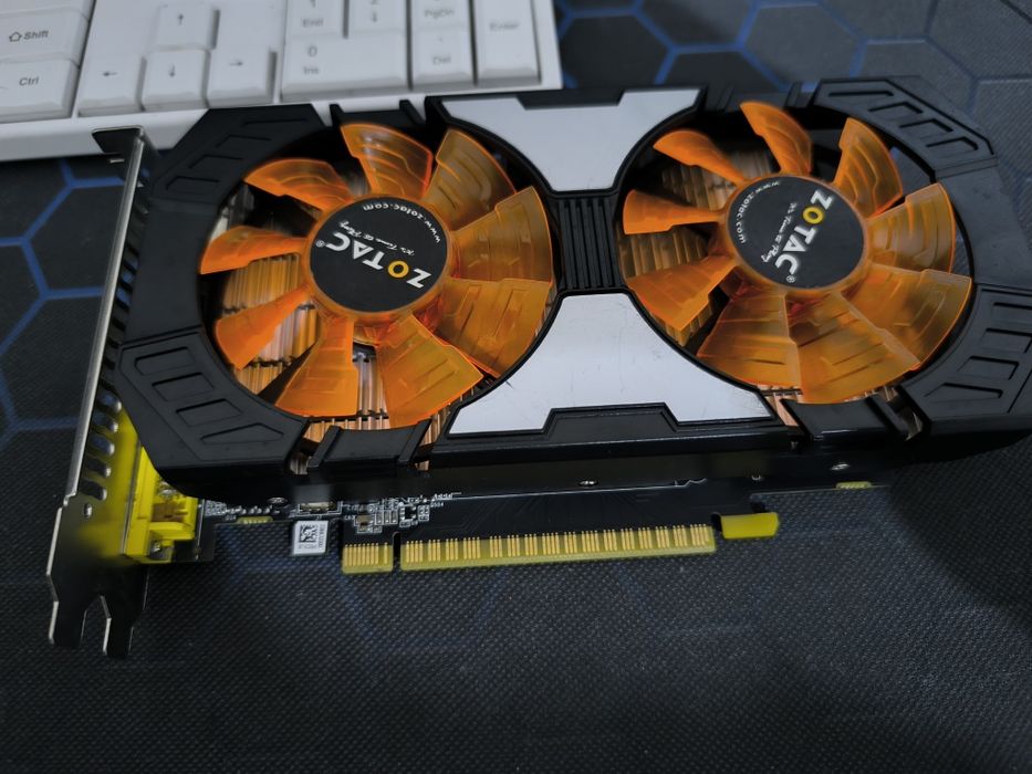 Видеокарта GTX 750 Ti 2GB