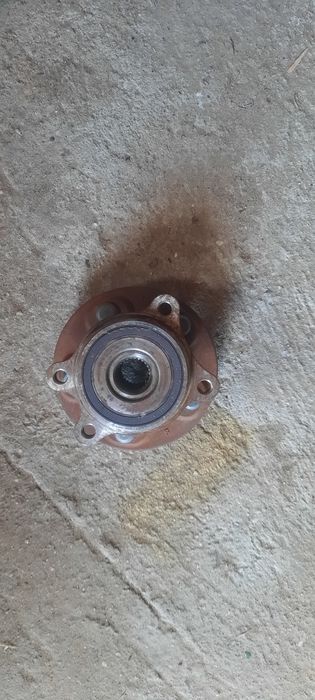 Цапа со ступицы на тойоту