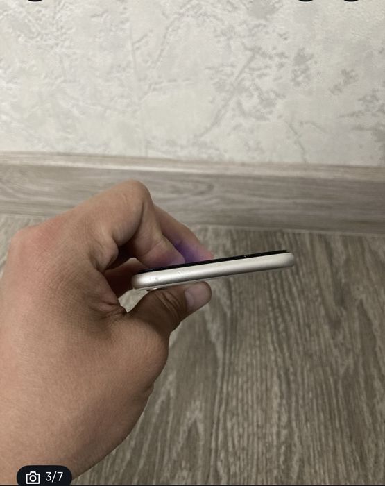 Продам айфон se 2022