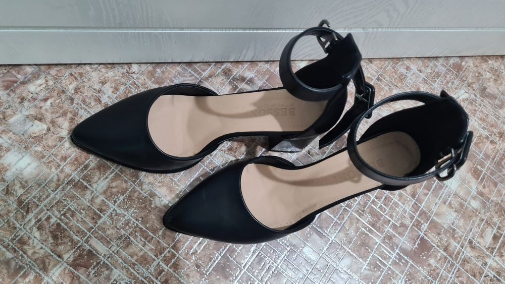 Продам туфли женские