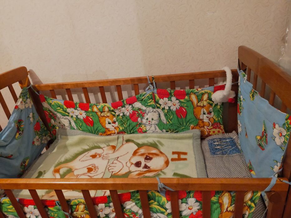 Продам детскую кроватку