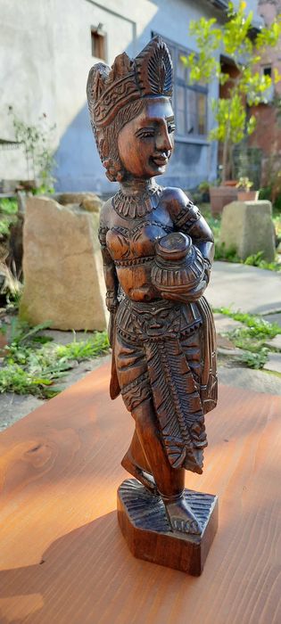 Sculptură - Lemn -  foarte frumos lucrata manual!