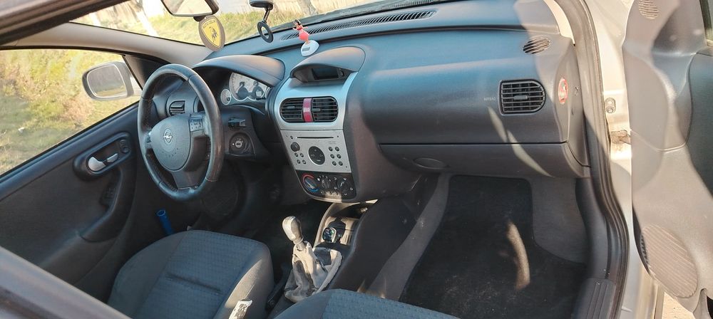 Vând Opel Corsa ,