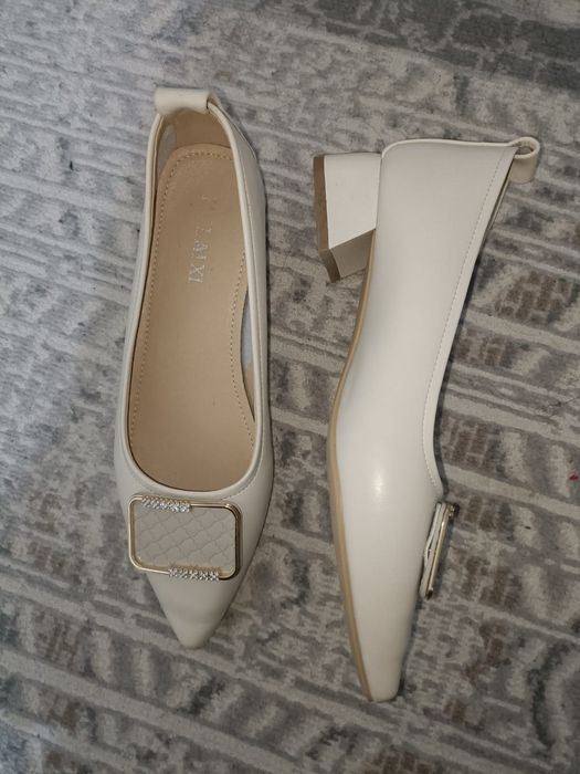 Продам новые туфли