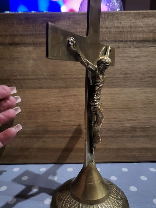 1.Разпятие-кръст с Исус Христос-100лв.