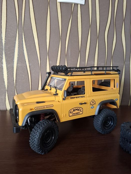 Masinuta cu Telecomanda - 4X4 - Land Rover Defender