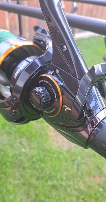 Set Pescuit,3 Lansete 3,90m+3 Mulinete Storm 9S Long Cast+Rod Pod