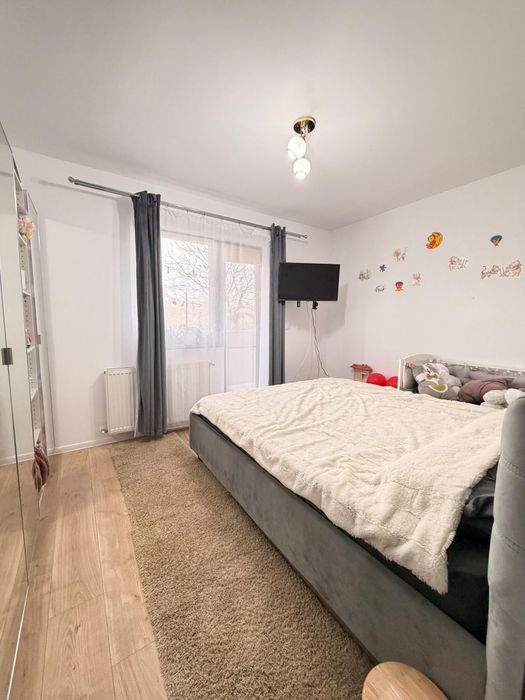Apartament 2 camere, strada Pepinierii ( loc de parcare și boxă incluse în preț) - persoană fizică