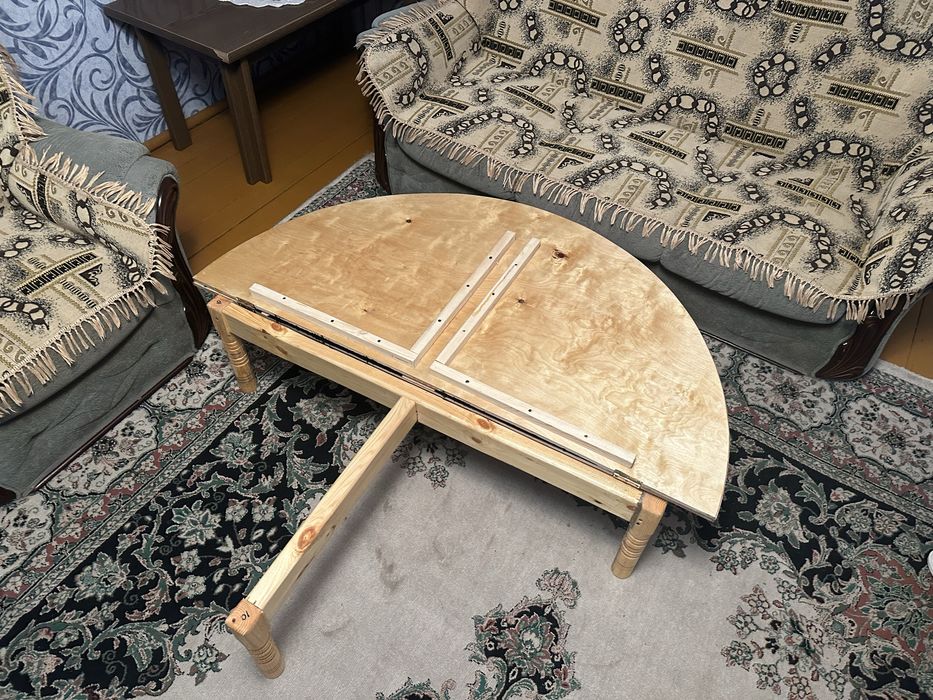 Национальный стол продам