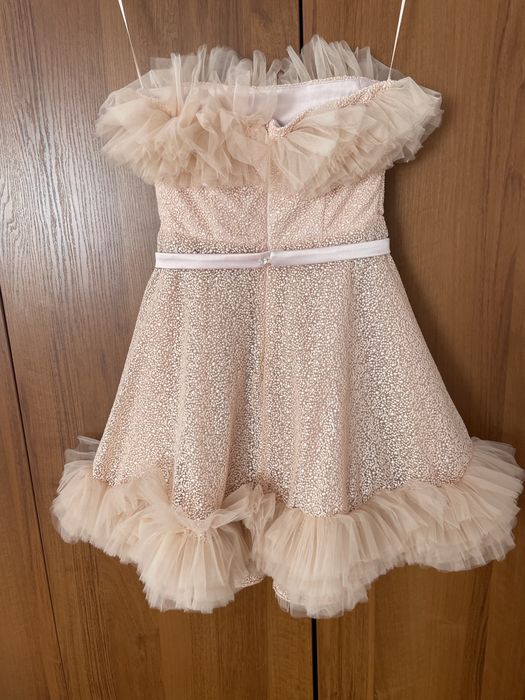 Рокля Christine,в много добро състояние носена само 1 път