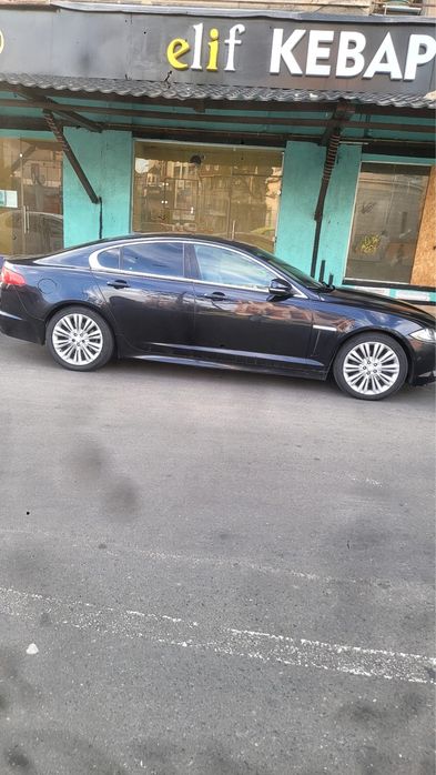 Jaguar XF luxury line