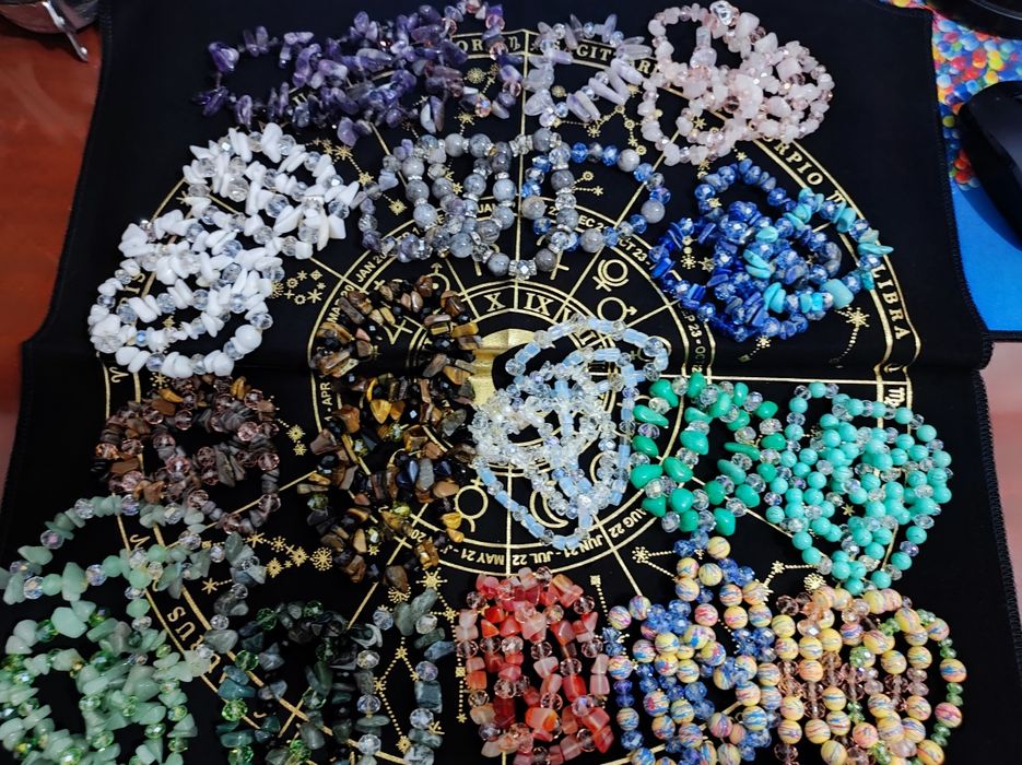 Браслеты из натуральных камней.